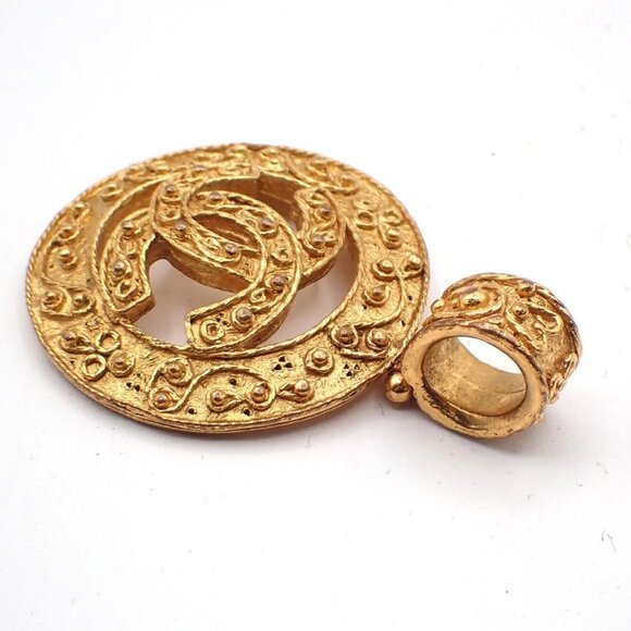 CHANEL CC Logo Necklace Pendant Top Charm 94A Gold GHW France Vintage 73RL695